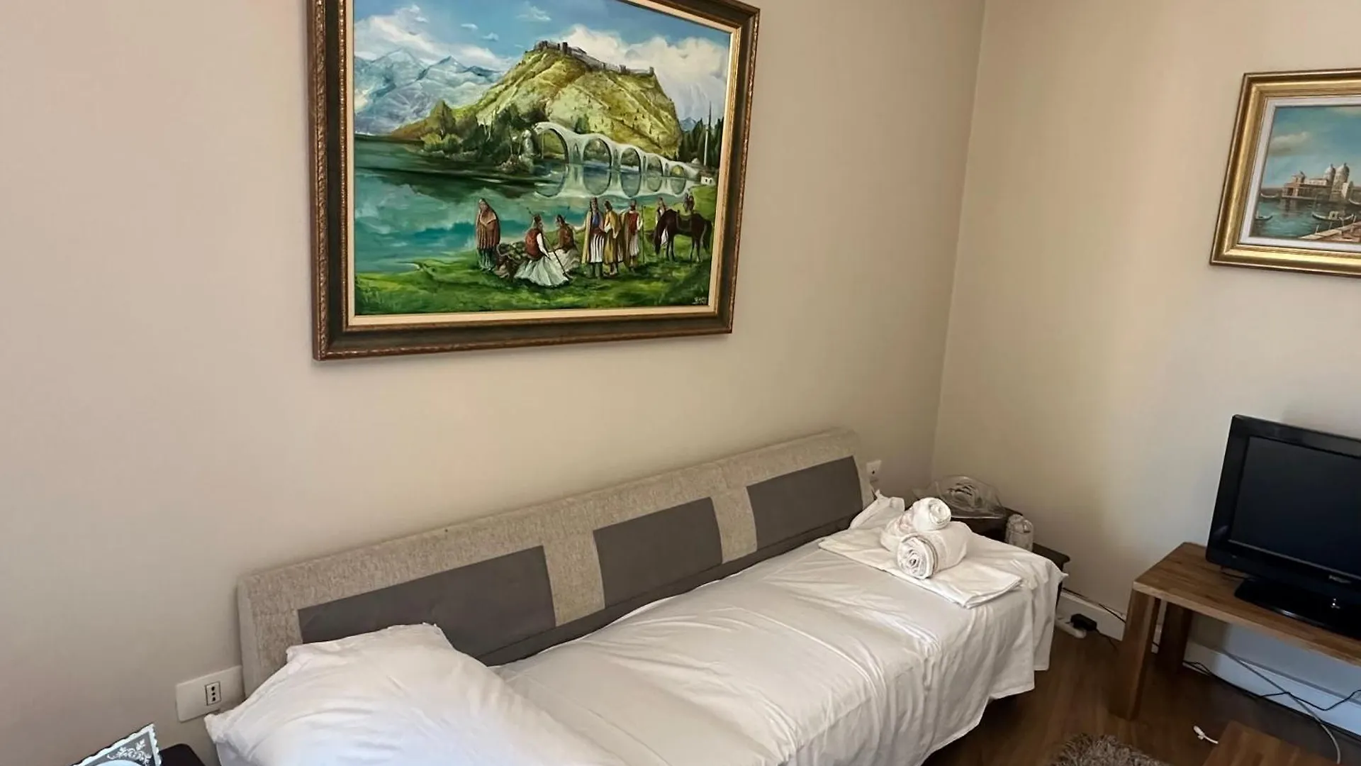 Kk Apartment Air Albania-Centrally Located Tirana Albania